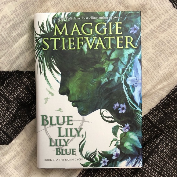 Blue Lily, Lily Blue by Maggie Stiefvater - Picture 1 of 3